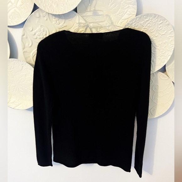 Neiman Marcus Cashmere Sweater Small - Picture 2 of 3